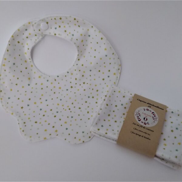 Duo bavoir fleur motif étoile & lingettes débarbouillantes